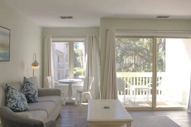 Living room at Beach Arbor 21